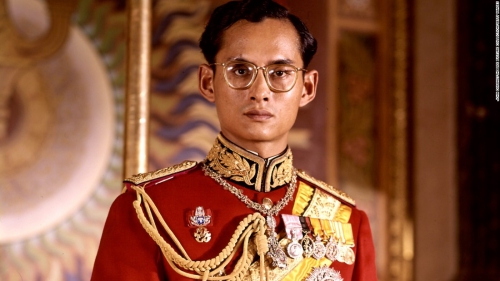 ในหลวง สวรรคต_161010124435-01-restricted-thailand-king-bhumibol-adulyadej-super-169